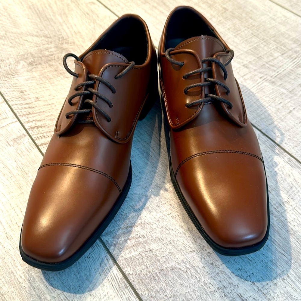 Men’s Oxford dress shoes